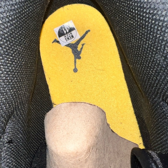 Jordan 1 Mid-Reverse New Love - Picture 10 of 14